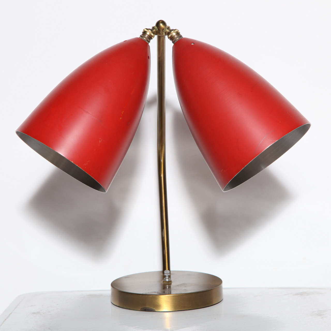 scarce Greta Grossman for Ralph O. Smith Brass Desk Lamp, Task Lamp featuring 2 Red enameled Aluminum Cone Shades (6