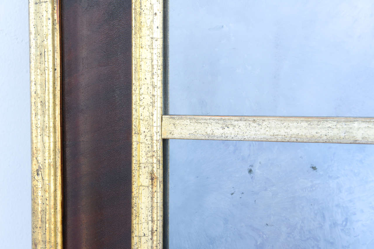 Cadre de miroir moulé polychrome et argenté doré avec miroir ancien en vente 1
