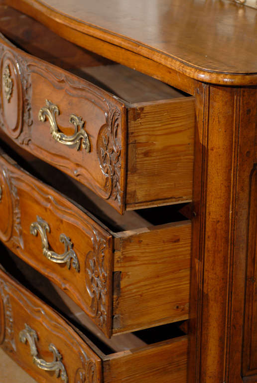 1760s French Louis XV Period Three-Drawer Walnut Serpentine Commode from Lyon 2