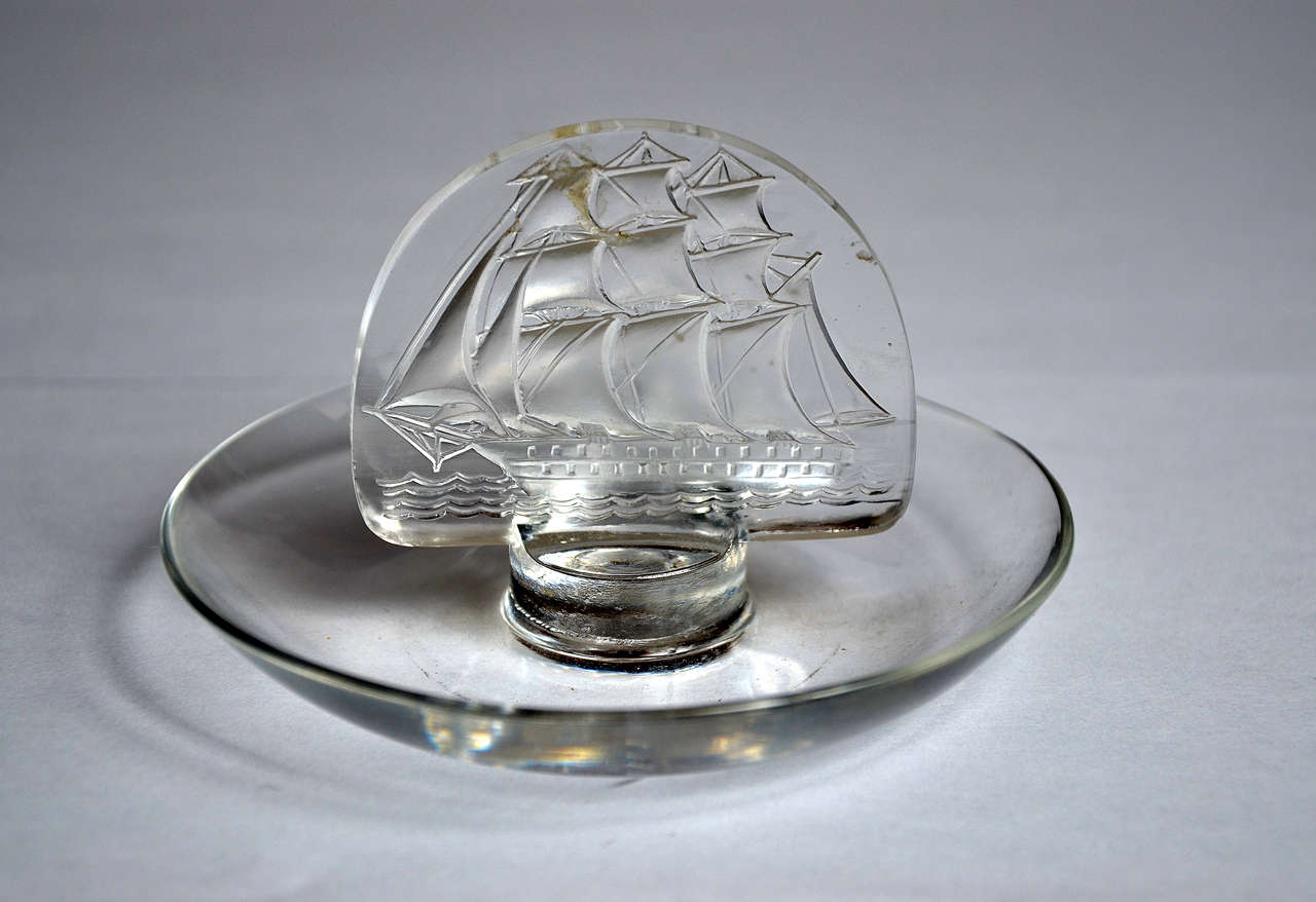 French Round Ashtray : Caravelle By Rene Lalique For Sale