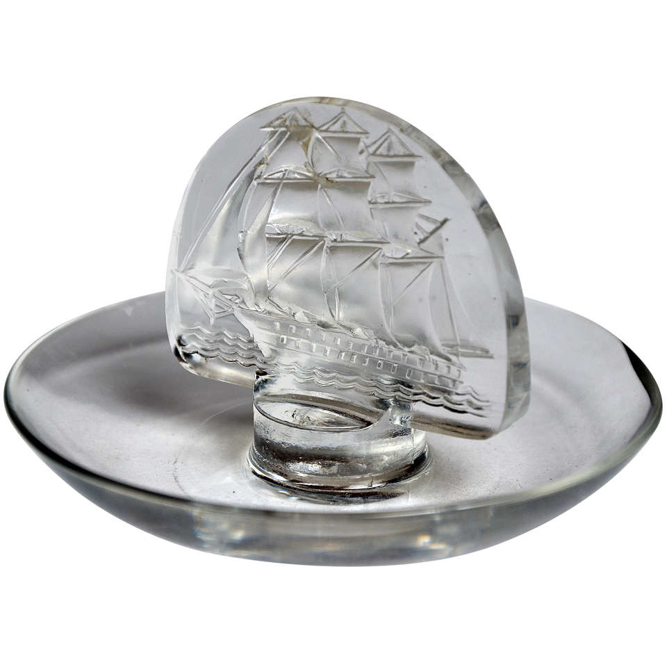 Round Ashtray : Caravelle By Rene Lalique For Sale