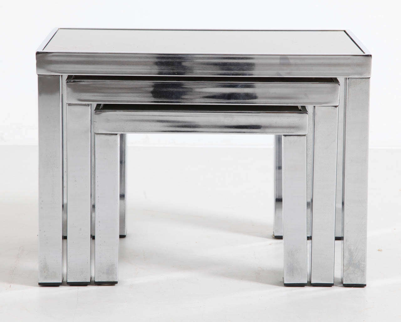 Belgochrom Nesting Tables 1