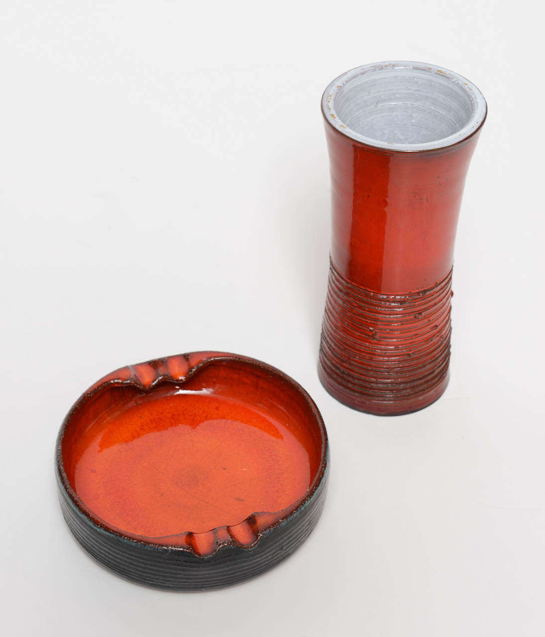 Mid-Century Modern 1970s Orange|Red Handmade Ceramic Ashtray and Vase Set For Sale
