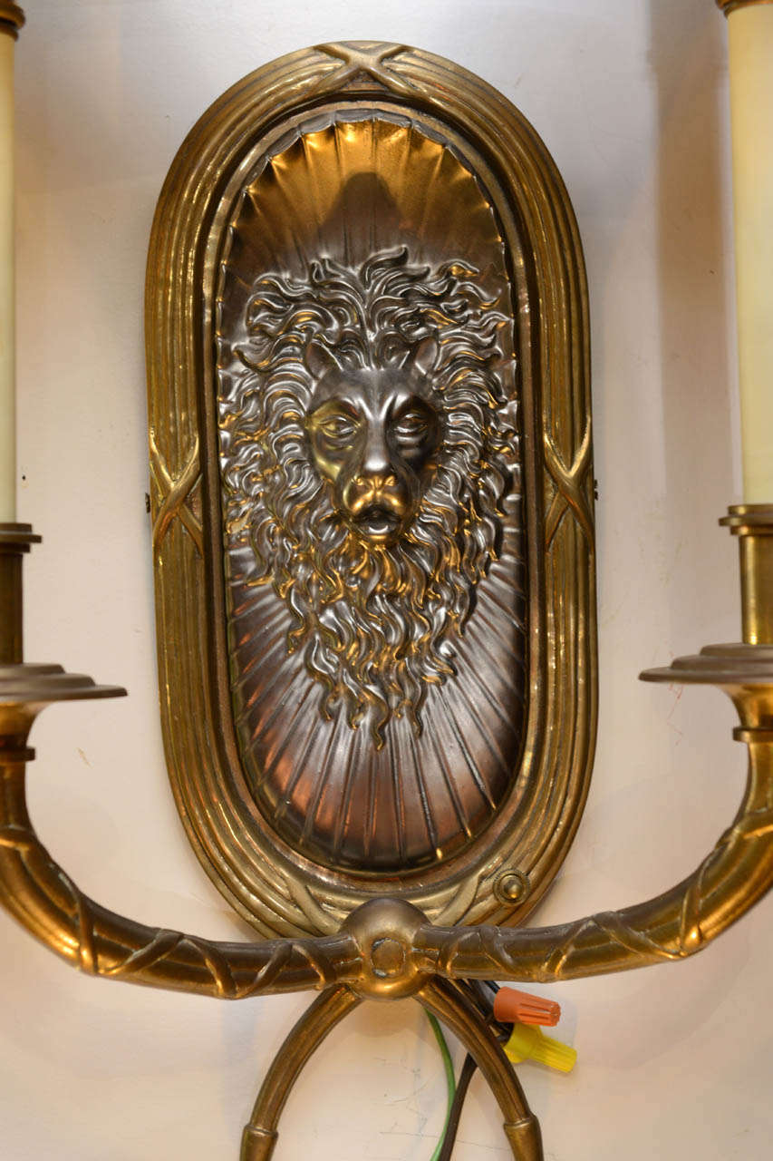 Américain Vieille Paire d'Appliques Néoclassiques Chapman Lion
