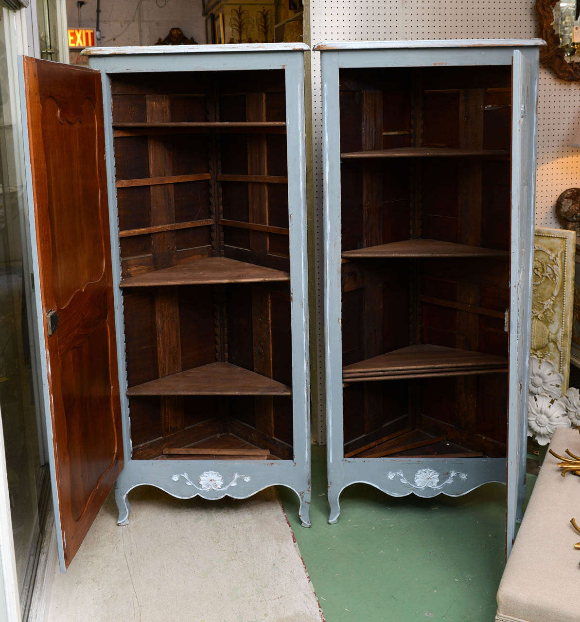 Pair 19th Century Painted French Encoignures In Good Condition In West Palm Beach, FL