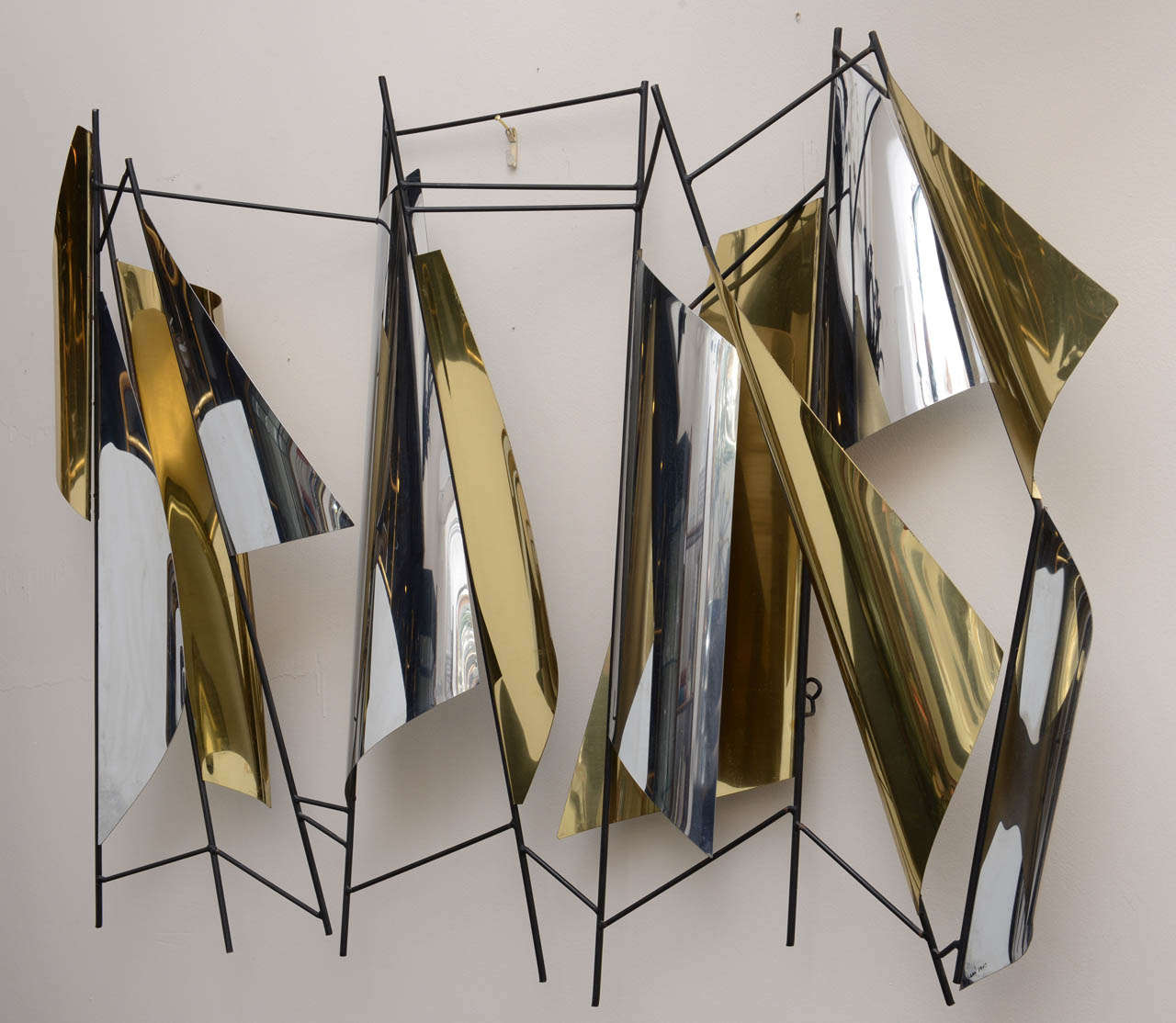 Intricate Wall hanging Made of Aluminum and Brass Metals Pcs.