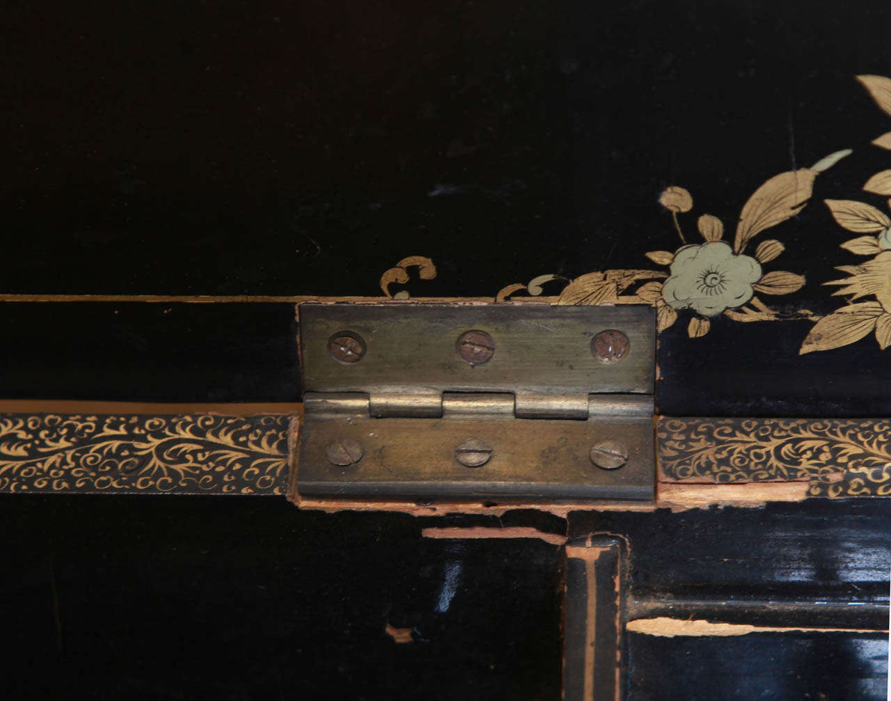 19th Century Chinoiserie Box on Stand For Sale 1