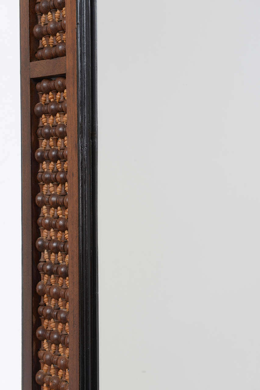 Miroir oriental en bois sculpté 2