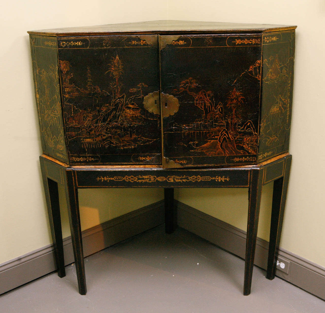 A Chinoiserie Corner Cabinet on Stand, Circa 1810