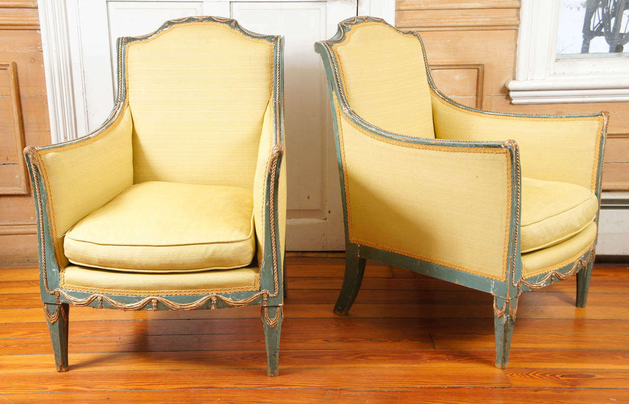Pair of Green Italian Neoclassical Style Painted and Parcel-Gilt Armchairs In Excellent Condition For Sale In Hudson, NY