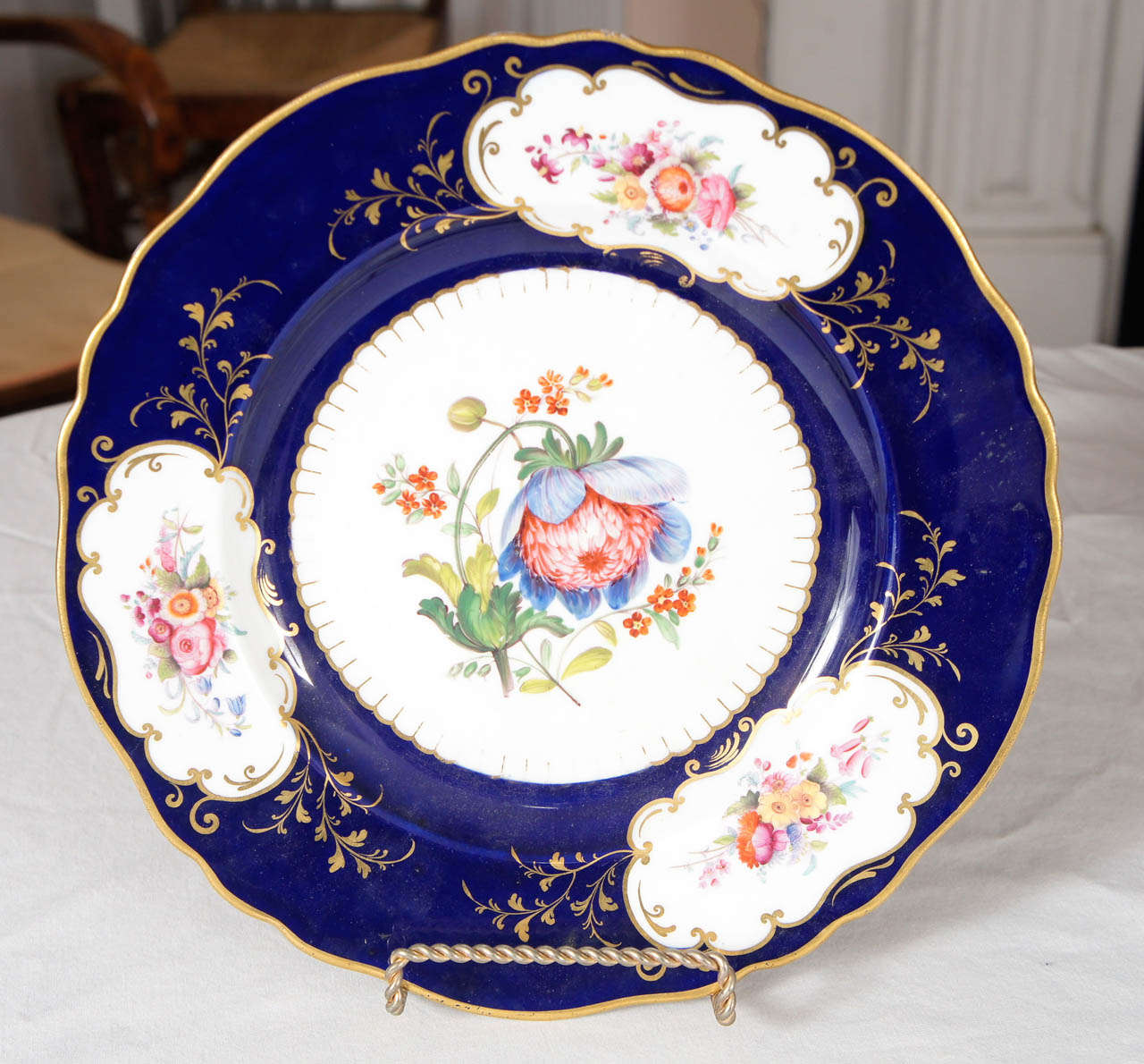 Early Victorian Similar Pair of Ridgway Porcelain Service Plates For Sale