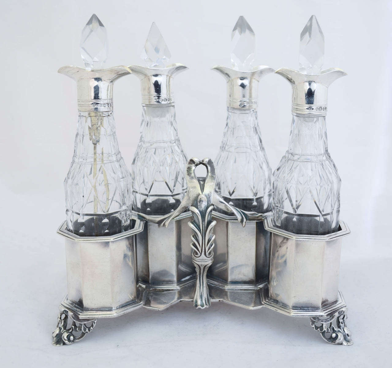 Antike englische Kreuzblume aus Silber und Glas