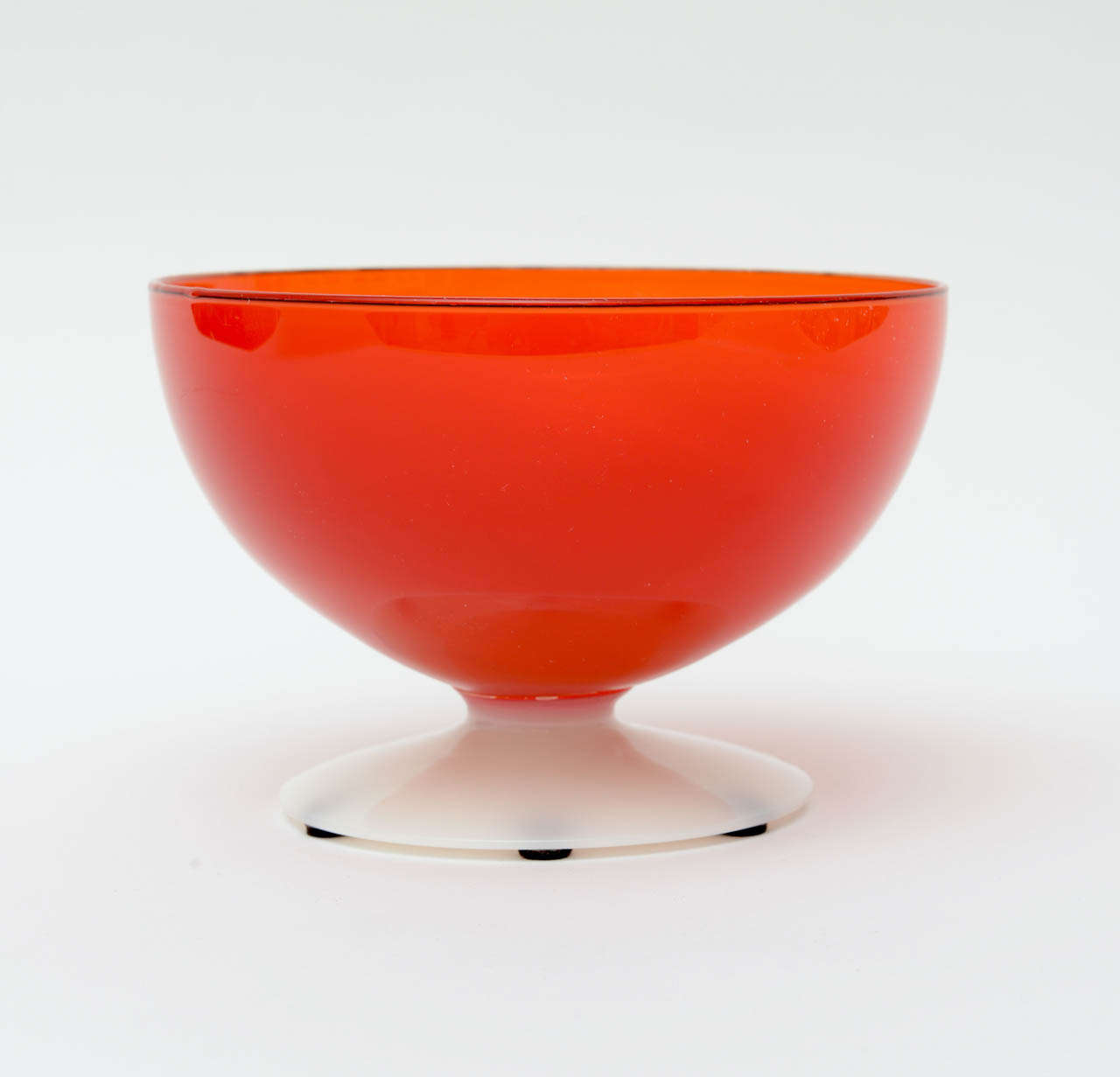The rich red with the white opaque base glass bowl is dynamic and perfect for serving. It is American glass. It is dynamic shape and color on a table...
Also perfect for serving!!!

NOTE: THIS WILL BE ON THE SATURDAY SALE FOR 1 WEEK ONLY THRU MAY
