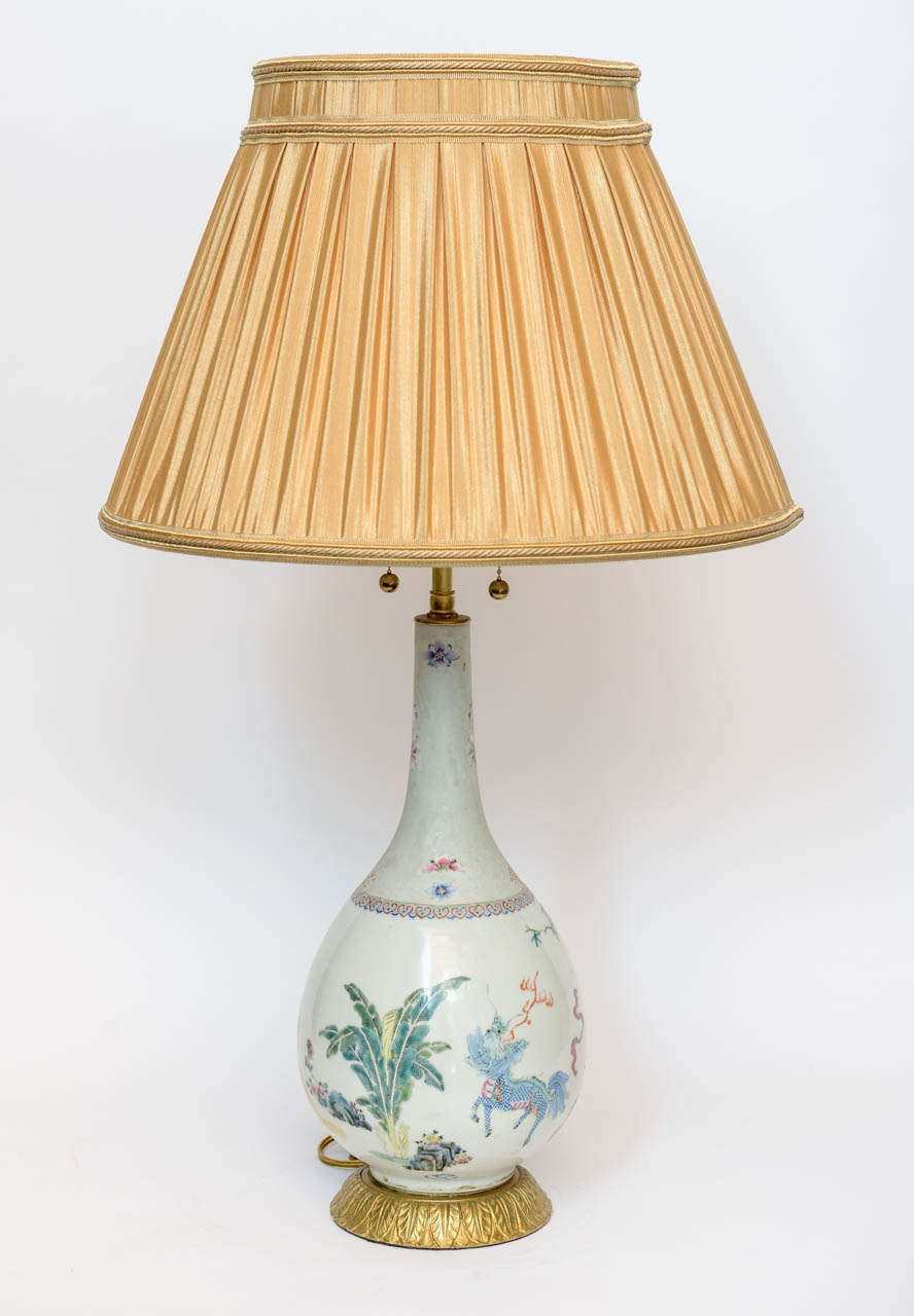 Pair of Bronze-Mounted Chinese Porcelain Lamps In Excellent Condition For Sale In Palm Beach, FL