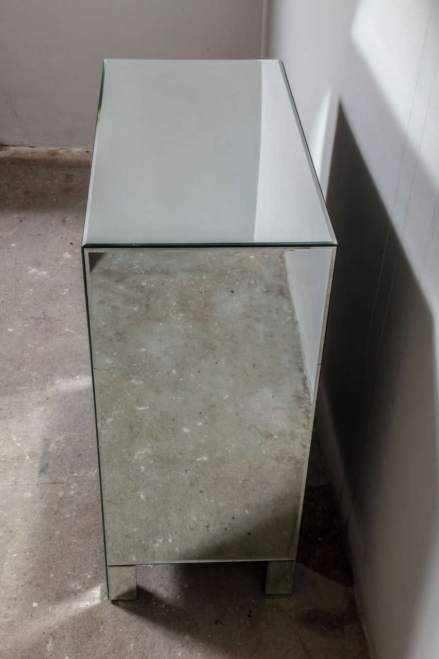 Faceted Mirrored Chest of Drawers In Good Condition In Antwerp, BE