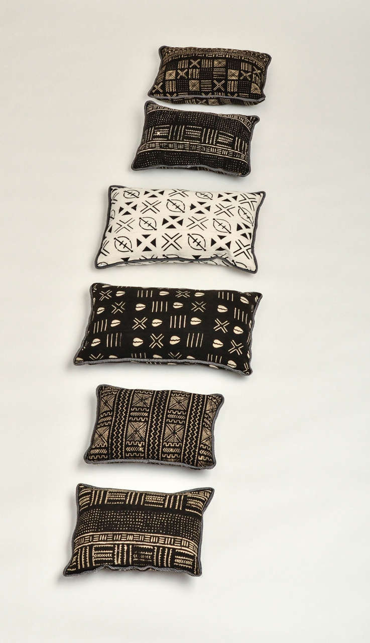 Silkscreened tribal patterned throw pillows
quantity of 6 sold as a group, inserts included.

Various sizes listed below:
22