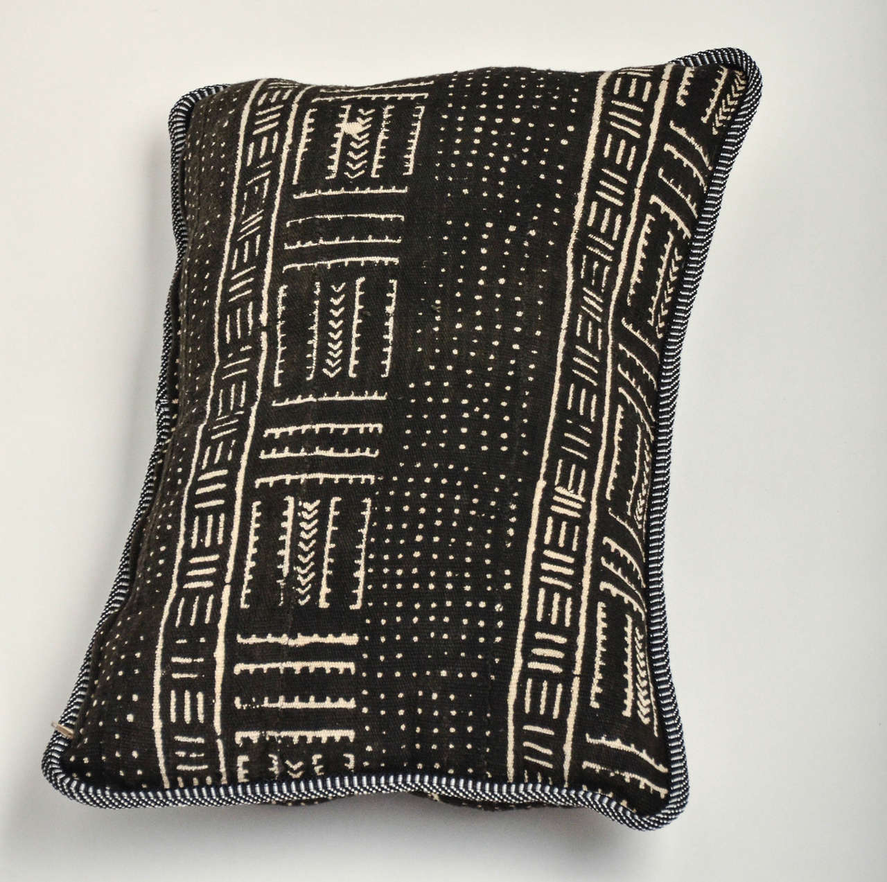 Moroccan Throw Pillows at 1stdibs