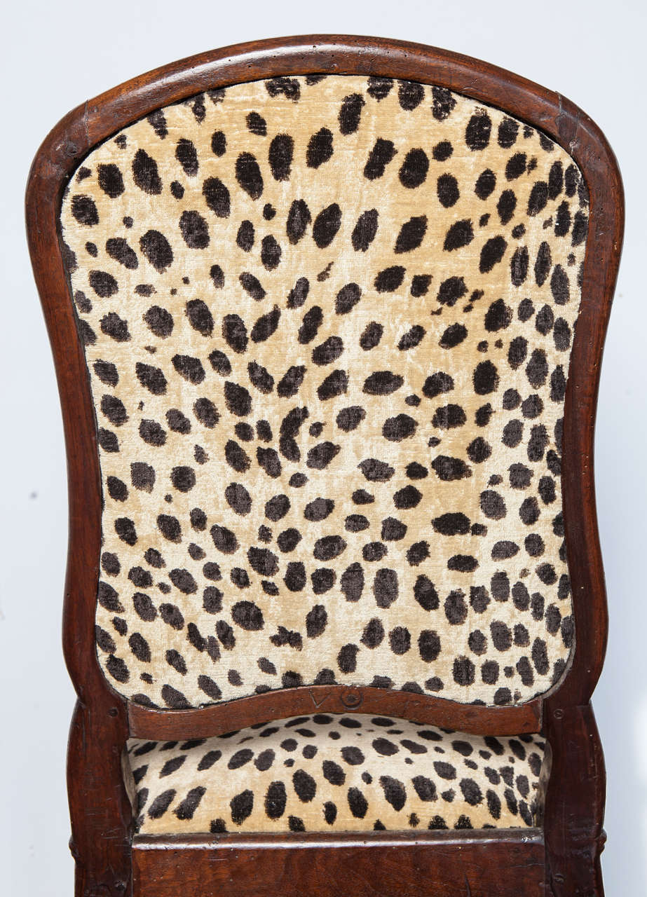18th Century and Earlier Pair of 18th Century French Louis XV Side Chairs