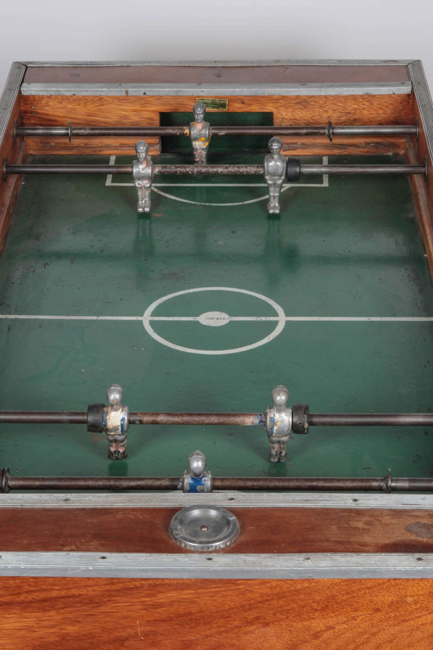 Mid-20th Century 1950s Bilhares Triunfo Two-Person, Coin-Operated Foosball Table For Sale