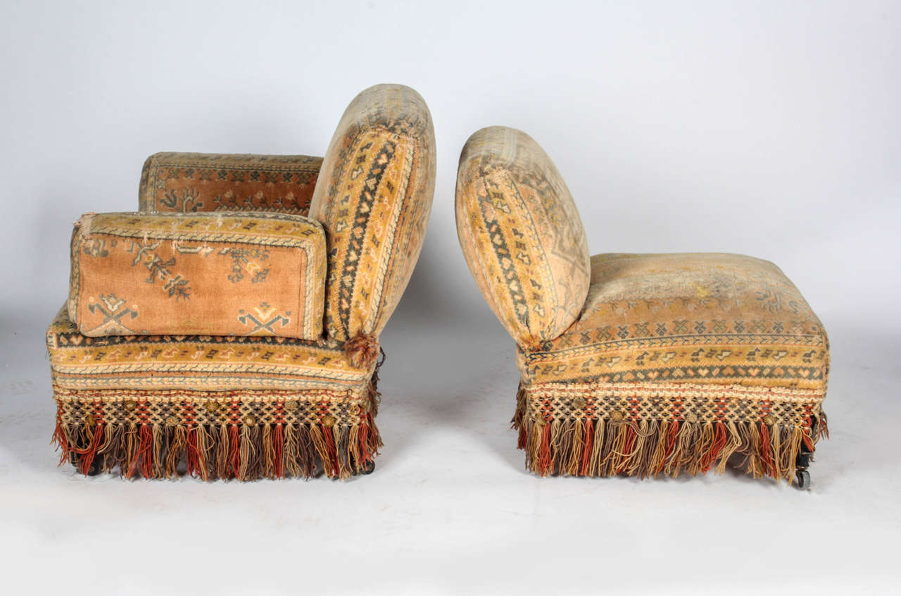 19th Century Au Bon Marché Moorish Tapestry Sofa and Chairs Set For Sale 3