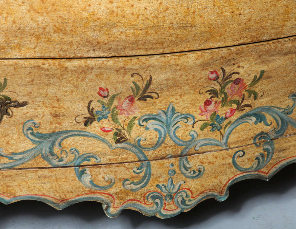 Mid-20th Century Pair of Italian Painted Bombay Commodes