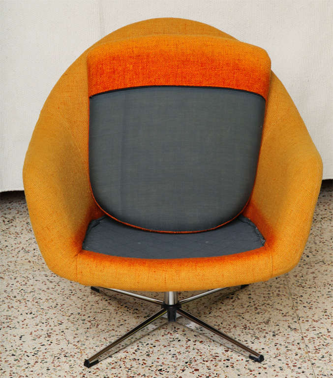 Mid-20th Century Fab Overman Swivel Egg Chair Sweden