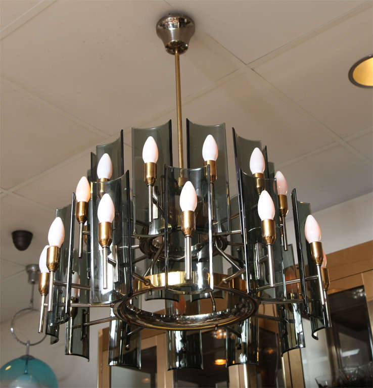 Italian Mid-century 24-Lights Curved Smoked Glass Chandelier For Sale 1