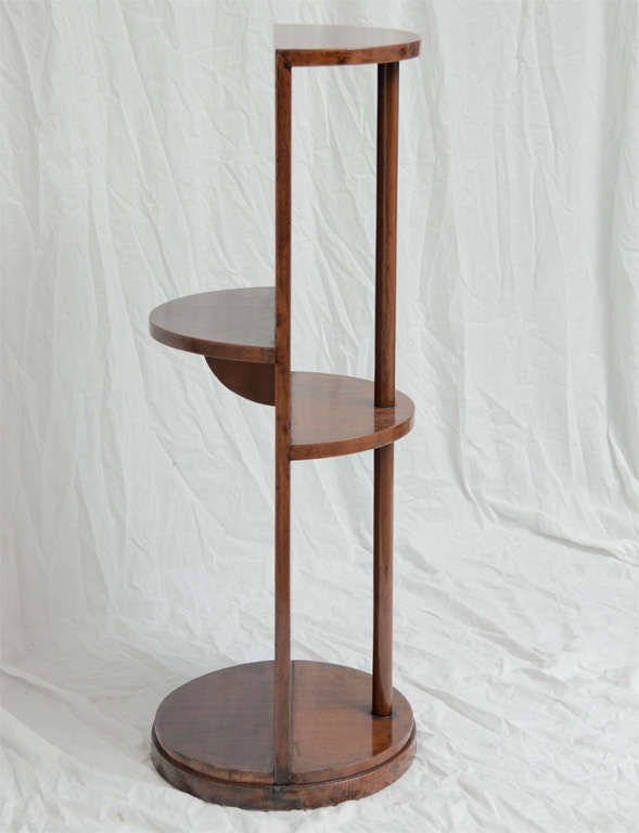 Etagere