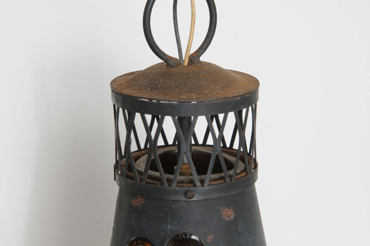 American Craftsman Hand-blown Glass Lighthouse Pendant Lamp