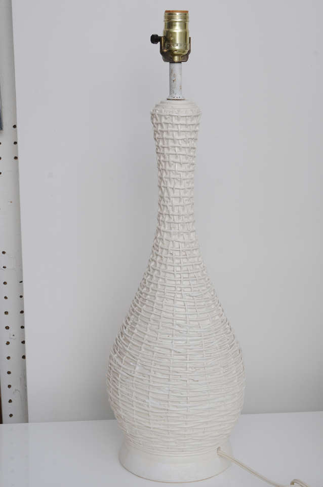 Pair of 1950's White Woven Rattan Table Lamps 4