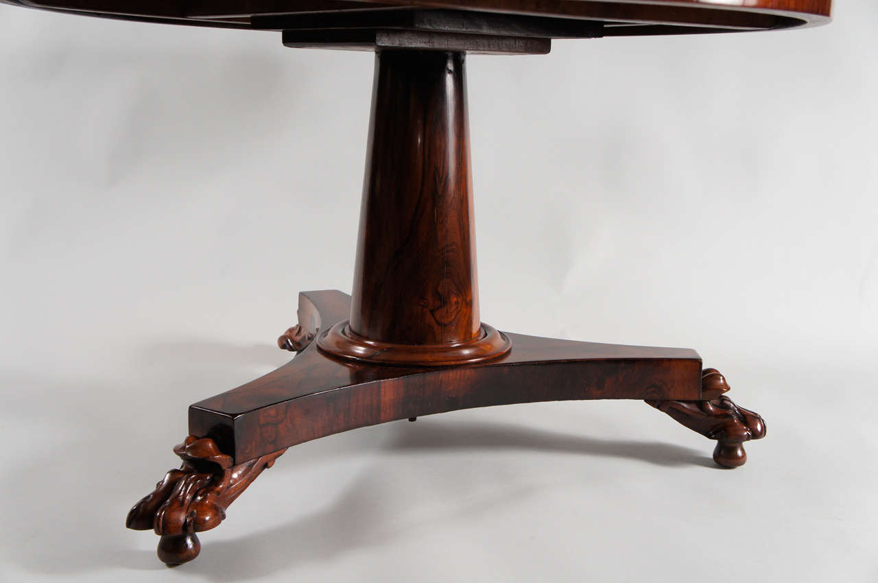 Regency Rosewood Centre Table with Paw Feet In Excellent Condition In Hudson, NY