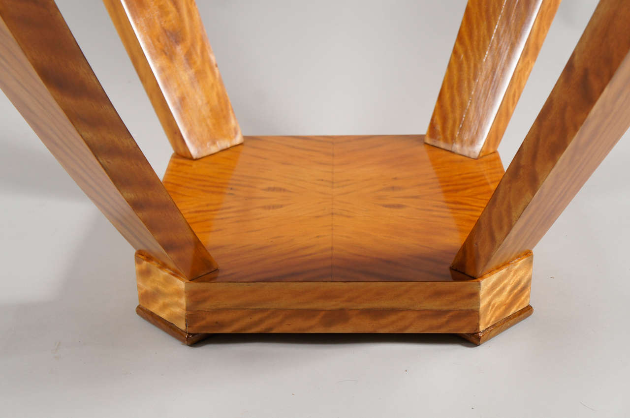 Belge Table en bois de citronnier en vente