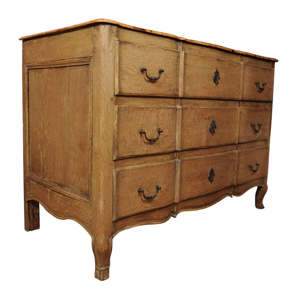 French 18th Century commode For Sale