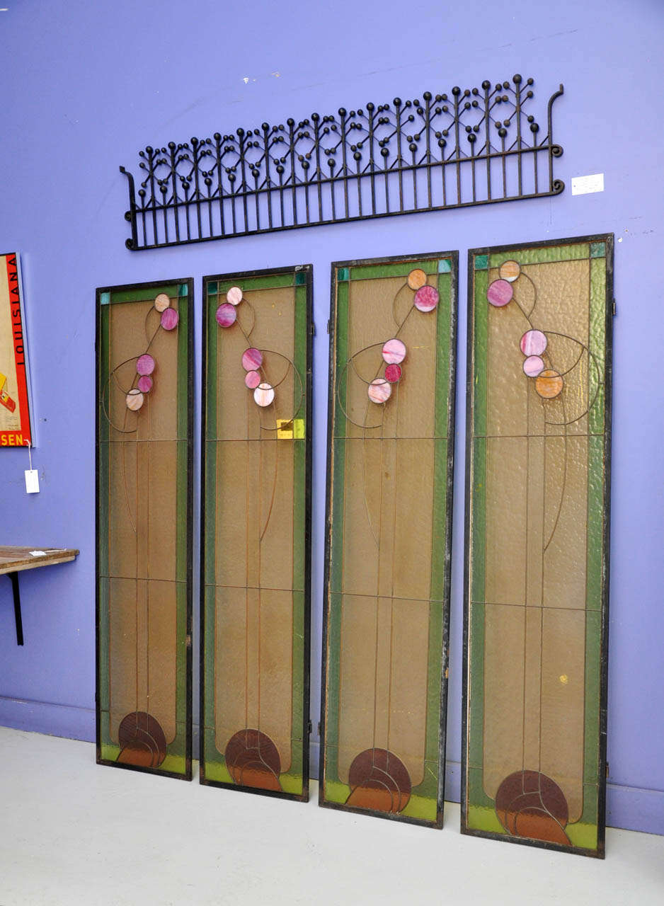 Ensemble de quatre vitraux Art Nouveau attribués à Victor Horta 1