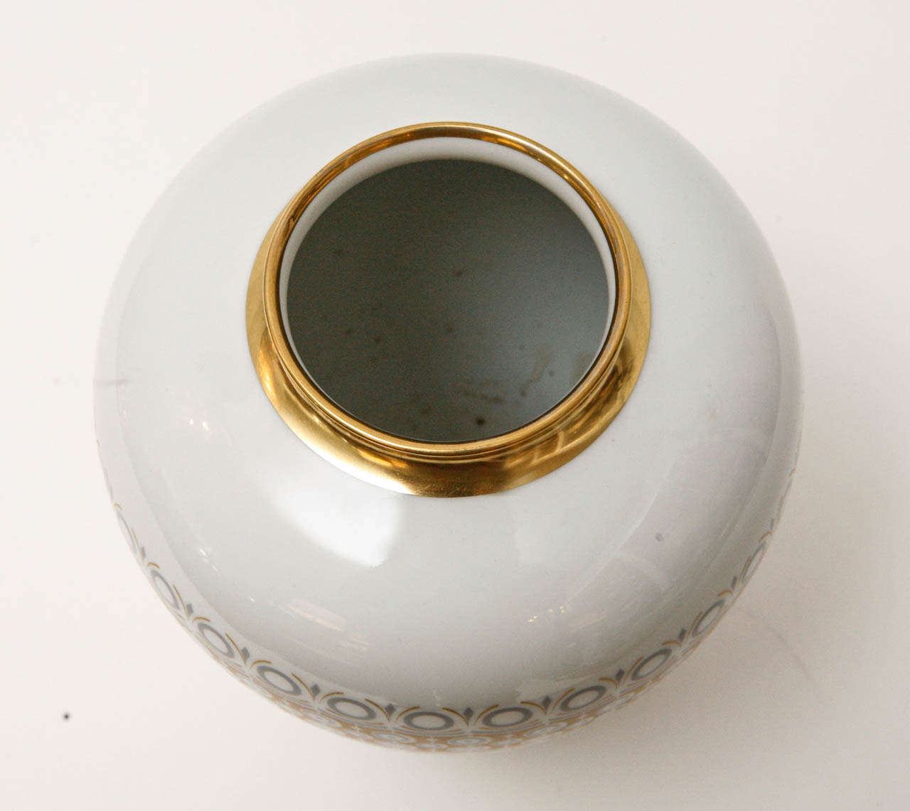 Vase en porcelaine allemande par Jaeger & Co. 1