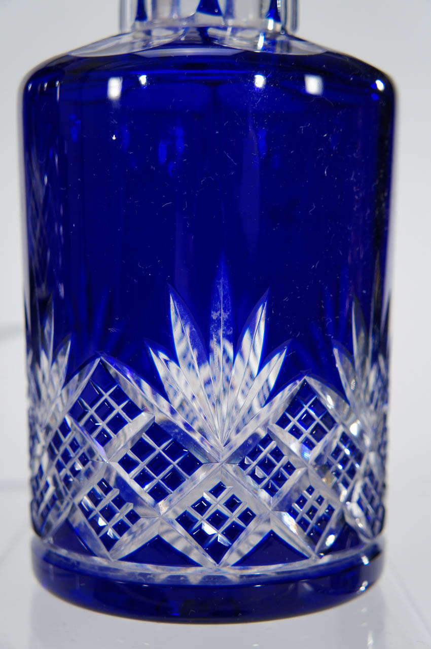 XIXe siècle  Ensemble de huit commodes en cristal cobalt taillé à transparent de Baccarat du 19ème siècle en vente