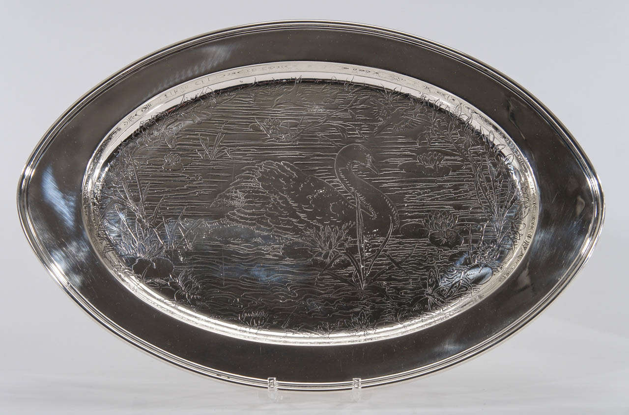 Américain Paire de plateaux assortis en argent sterling gravés de cygnes, Well & Tree-Weidlich Bros. en vente