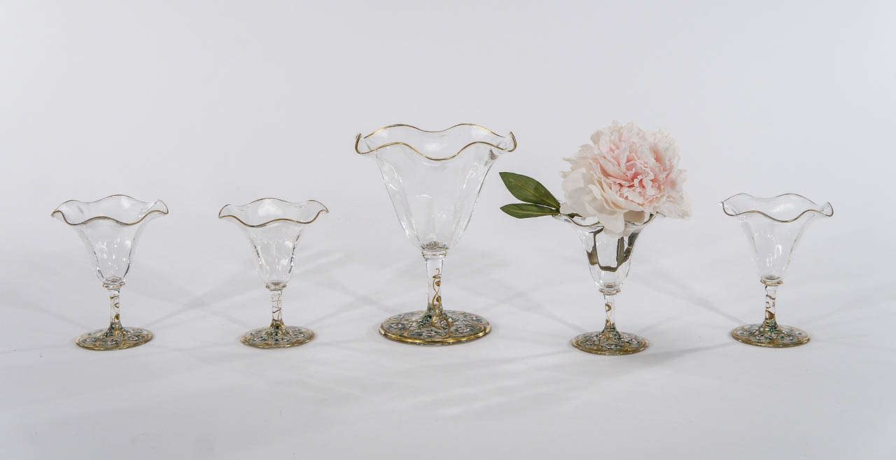 Centre de table Art Nouveau de 5 pièces avec décoration florale et or en émail polychrome peinte à la main en vente 1