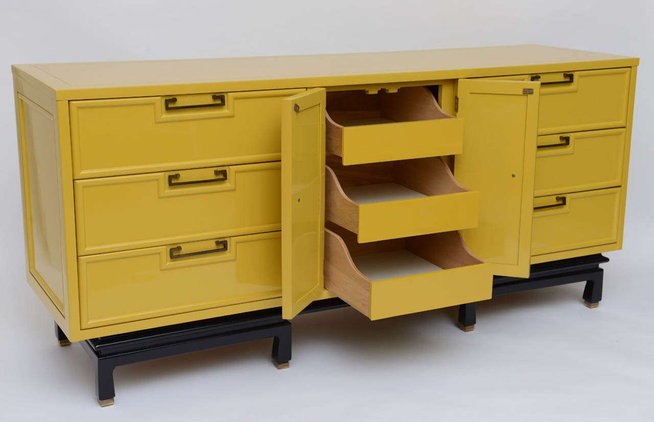Mid-Century Modern Fine 1960s Asian Inspired Mustard Lacquer Nine Drawer Dresser