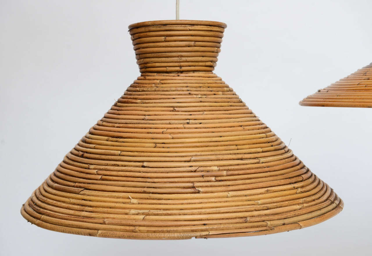 ...VERKAUFT...Wunderschön aus gewickeltem Rattanrohr gefertigt und mit einem Durchmesser von 24