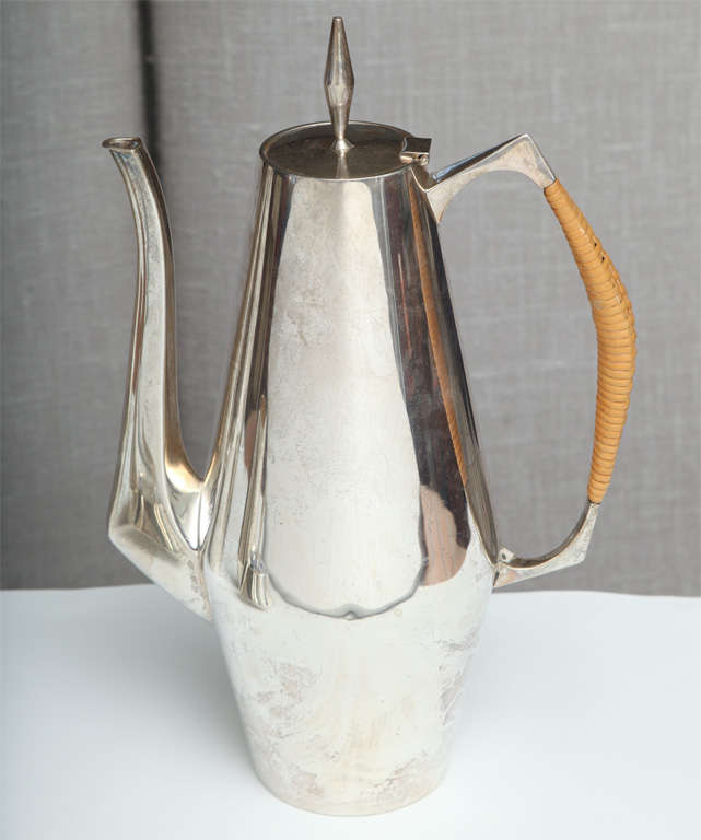 A Gio Ponti Diamond, Sterling Silver Coffee Set, Reed and Barton In Excellent Condition In Hollywood, FL