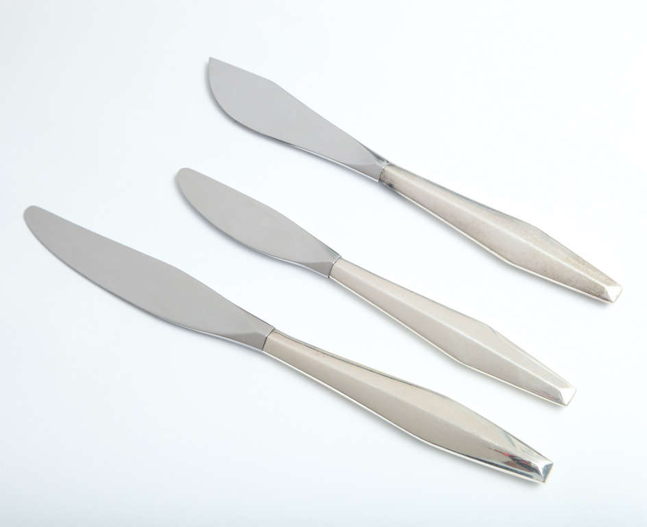 American Rare and Extensive Set of Gio Ponti Diamond Sterling Flatware