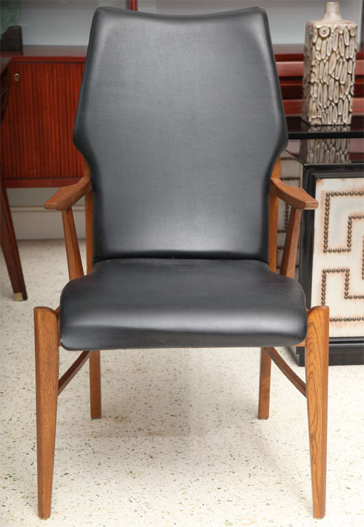 Pair of Danish Modern and Teak Armchairs In Excellent Condition In Hollywood, FL