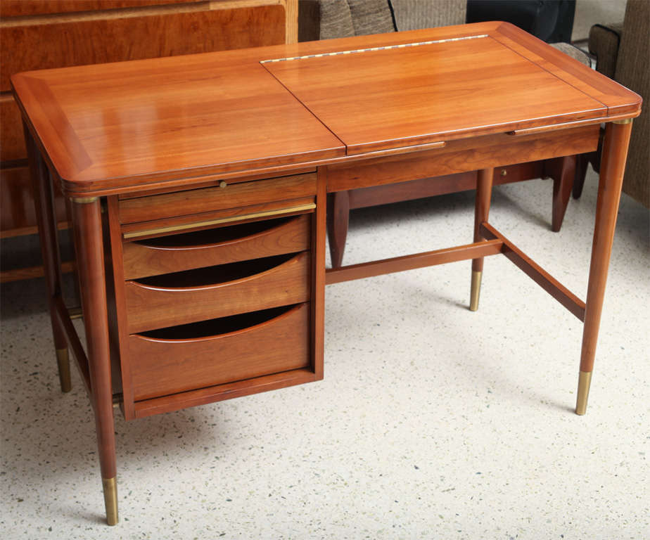 Mid-20th Century A Widdicomb Walnut Desk/Vanity