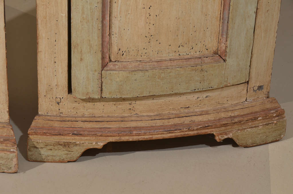 Pair 18th Century Italian Neoclassical Painted Corner Cabinets 3