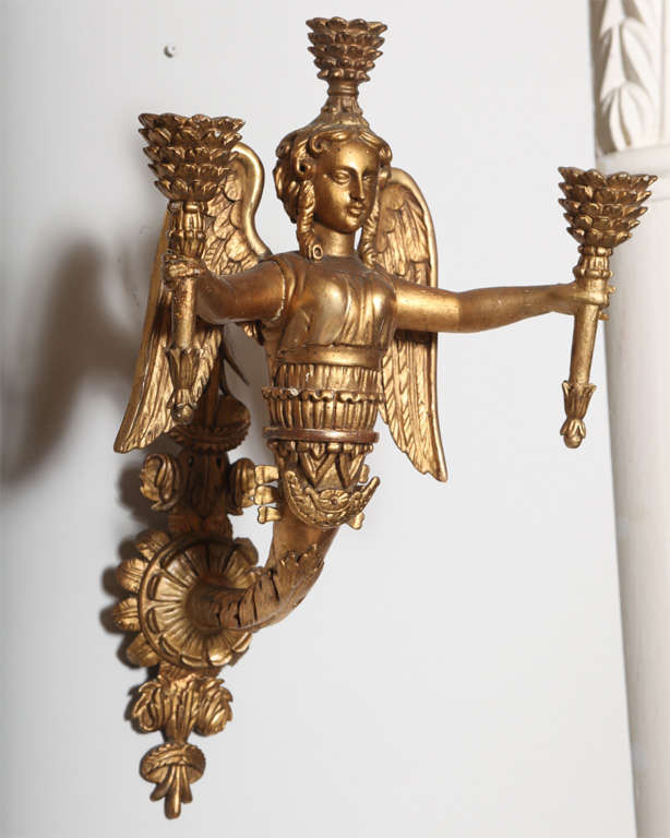 Italian Pair of 18th/19th Century Neoclassical Carved Giltwood Sconces For Sale