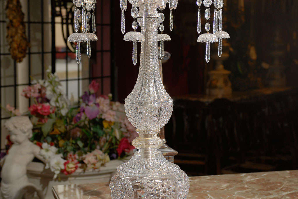 Cristalleries de Baccarat. Une paire de magnifiques candélabres en cristal.  vers 1880 en vente 6