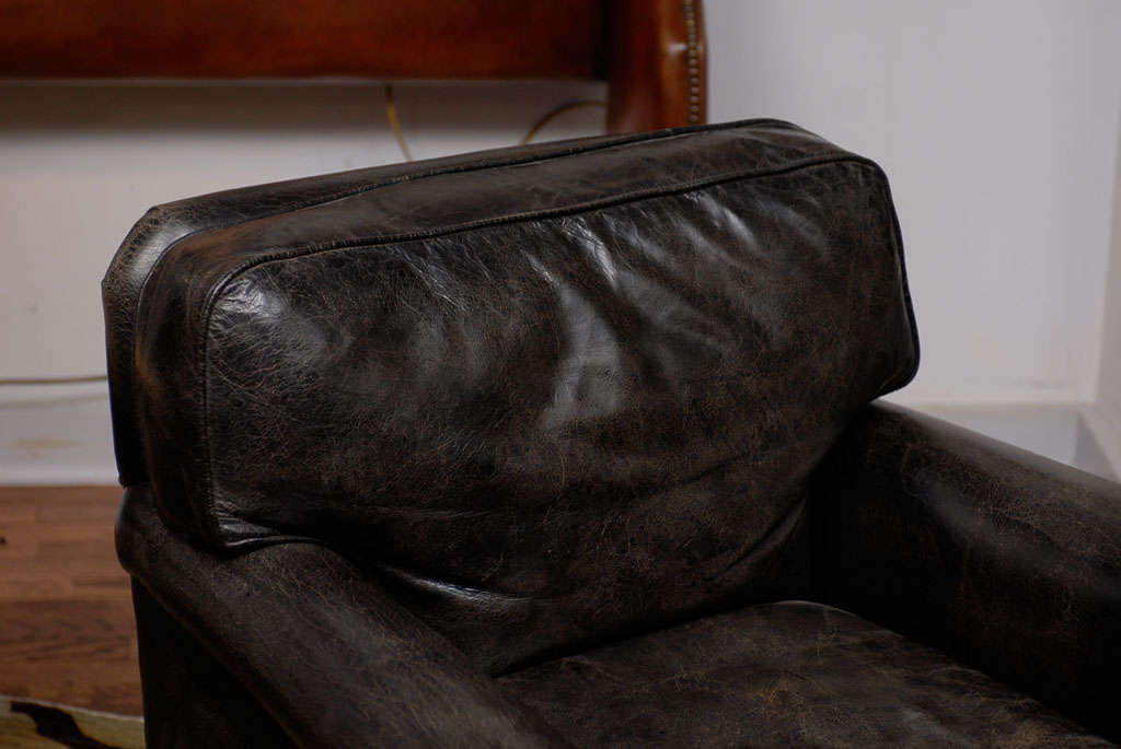 20th Century black leather chair For Sale