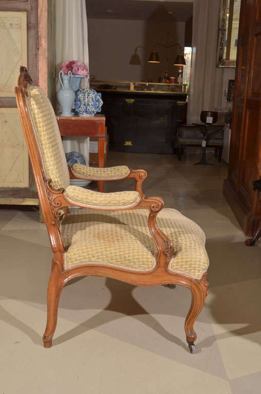 Stunning Louis XV Style Fruitwood Fauteuil In Excellent Condition For Sale In Dallas, TX