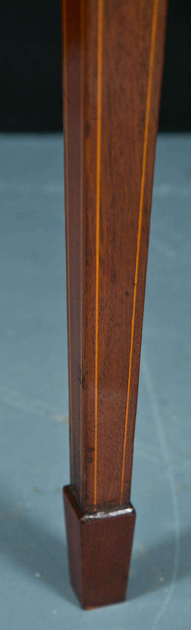 XIXe siècle Paire de tables Demilune en acajou